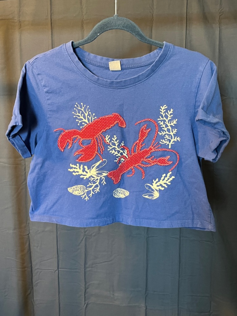 Messy Bun Just Chillin Blue Lobster Tee, Size M